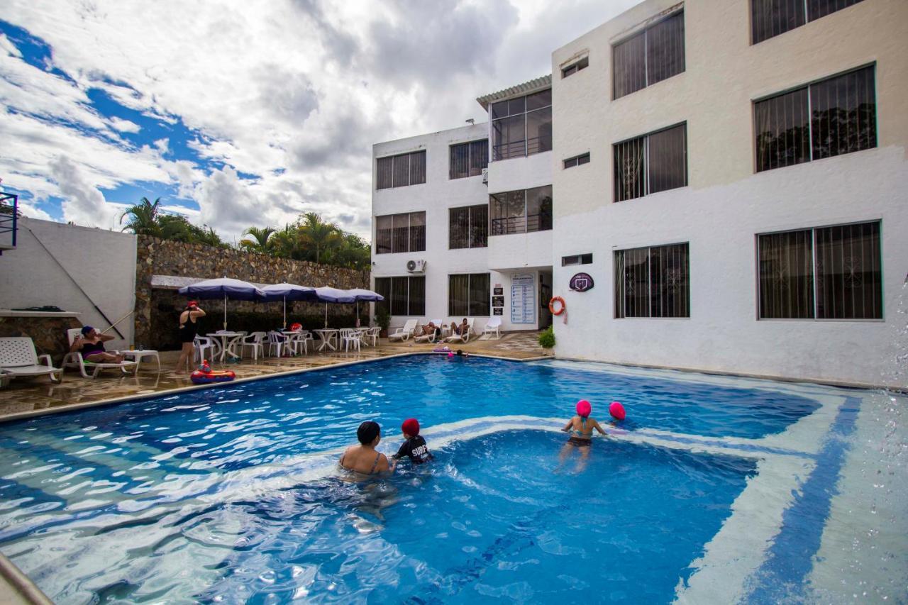 Blue Star Hotel Melgar Exterior foto
